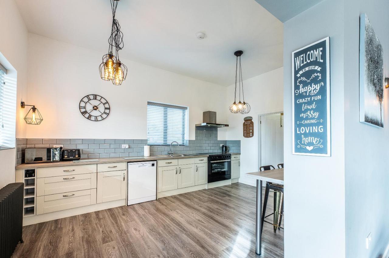 Lionheart Large Luxury Lodge - Sleeps 10- Dog Friendly,Near Sherwood Forest At Fairview Farm Nottingham Great For Family Gatherings ,Groups ,Parties 외부 사진